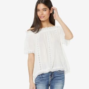 Miss Me White Off Shoulder Lace Inset Woven Top MSRP $65 Size Medium